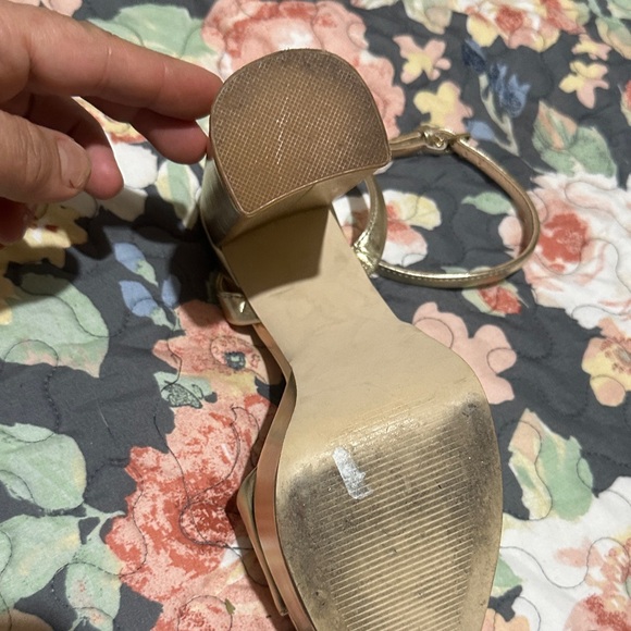 Steve Madden Metallic Gold Heels - Picture 4 of 4